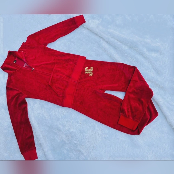 Juicy Couture Velvet Tracksuit - Picture 8 of 9